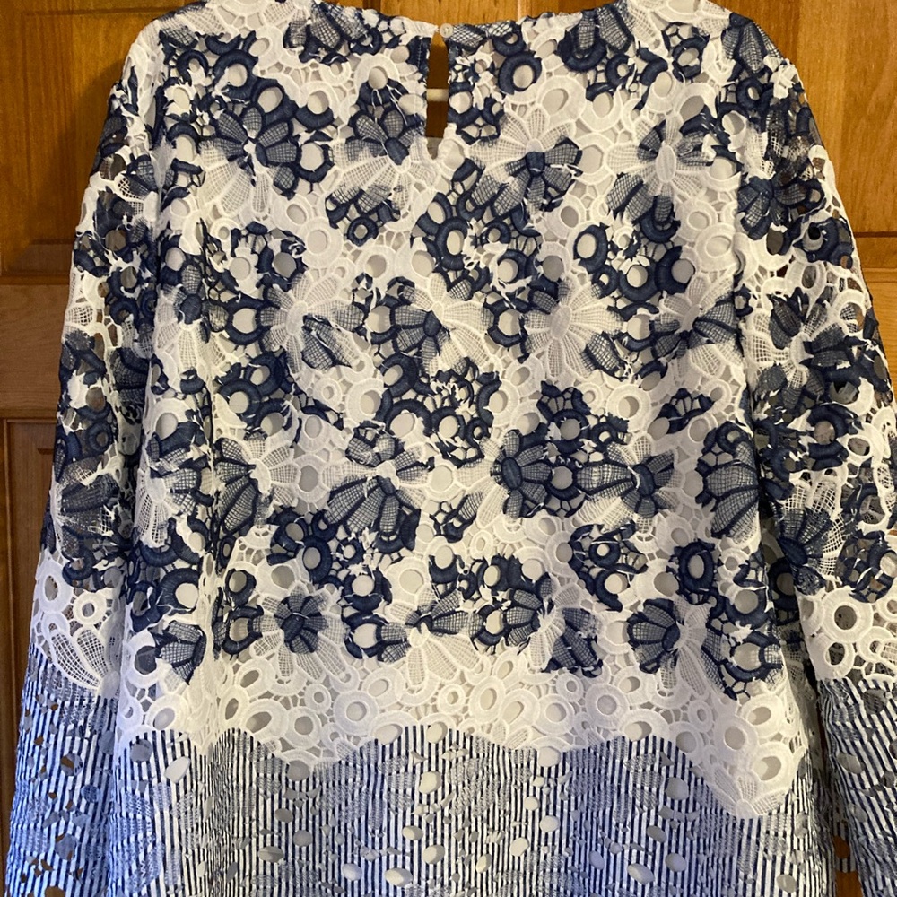 Chico's Navy and White top with navy Chicos Travelers pants - Picture 6 of 9